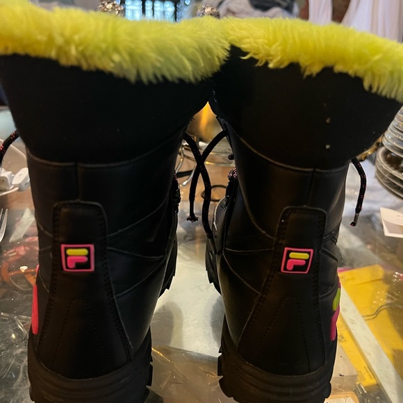 Fila Disruptir Boot - Picture 9 of 13